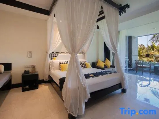 Legian Beach Hotel