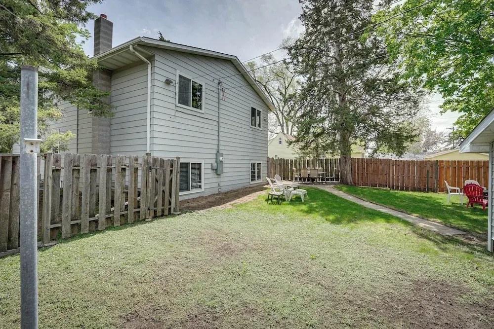 Spacious Minneapolis Home Rental: 8 Mi to Downtown