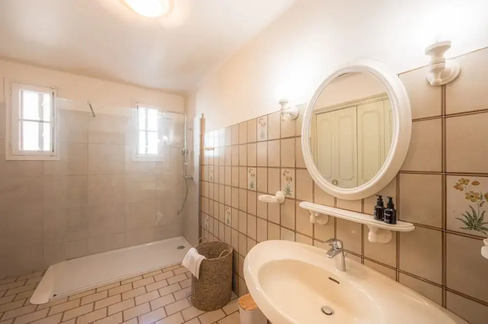 Afficher la photo 8 — Mas Lou Pitchoun Exceptional Villa Between the Alpilles and Avignon