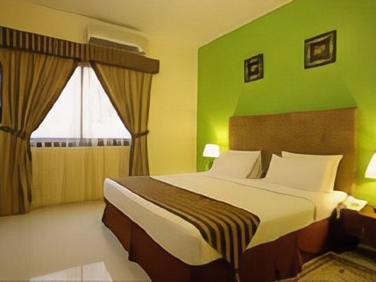 Hyde Park Hotel