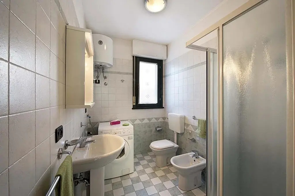 gallery_image_hidden_9