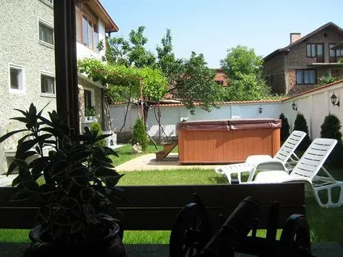 gallery_image_hidden_22