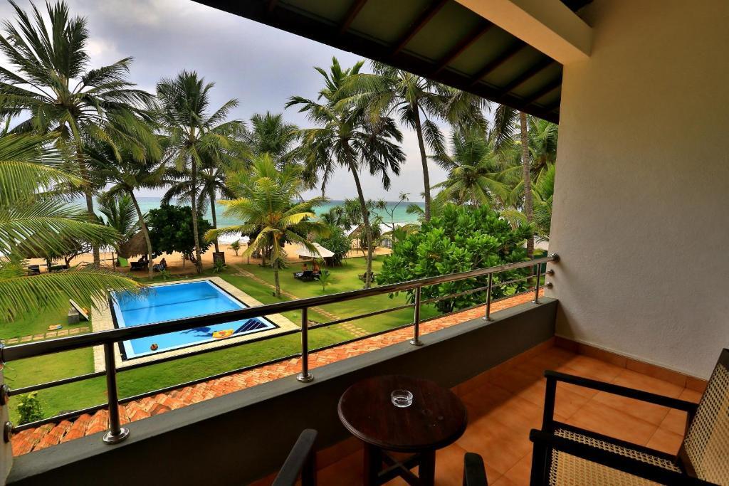 Sea Rock Villa