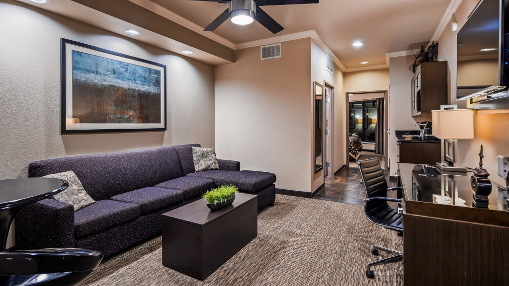 Best Western Premier Crown Chase Inn & Suites - Général