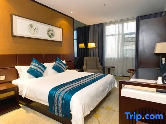 Deluxe Double Suite (full double bed)