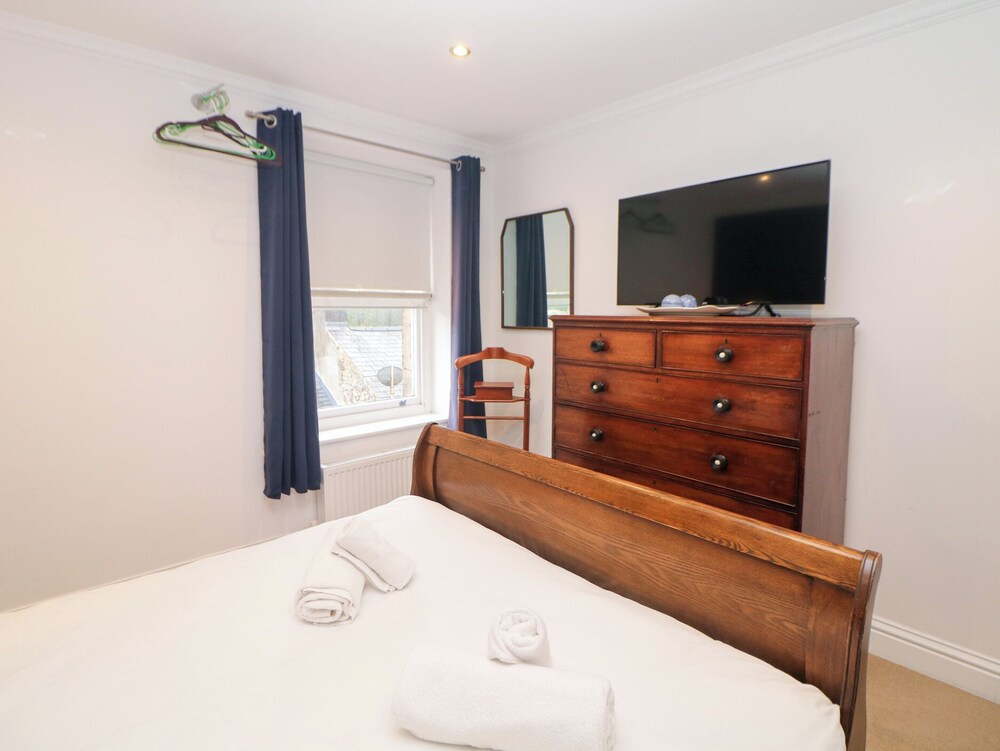 Double Cottage (full double bed)