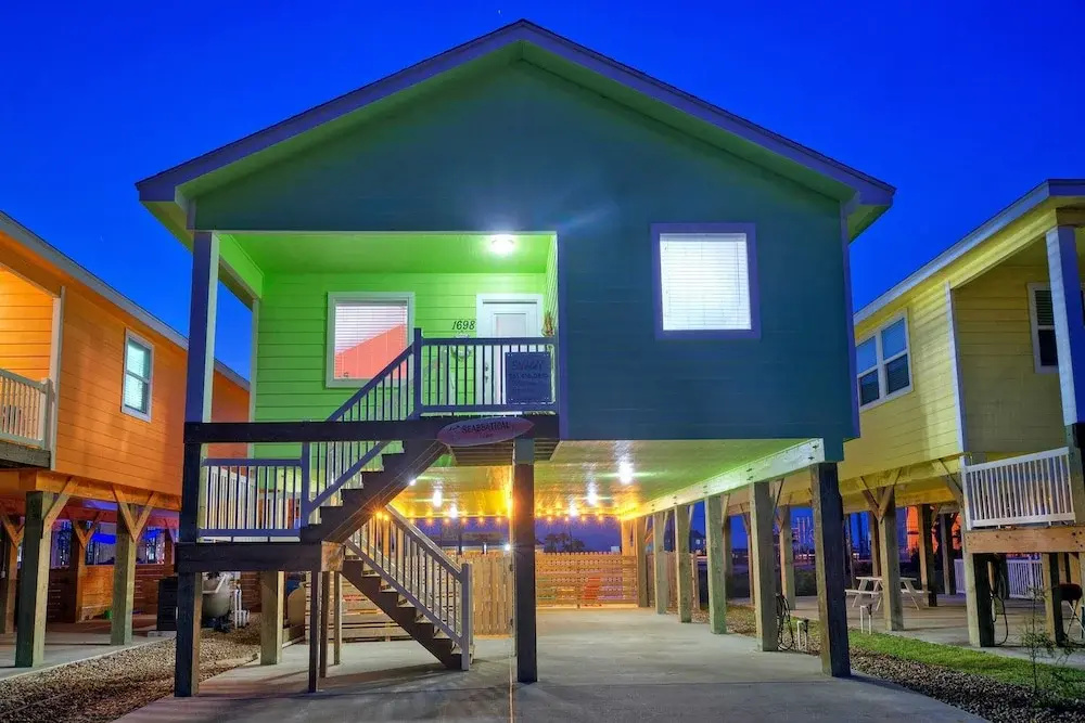 Laid Back Lime by AvantStay | Near Beach w/ Pool, Complimentary Pool Warmer