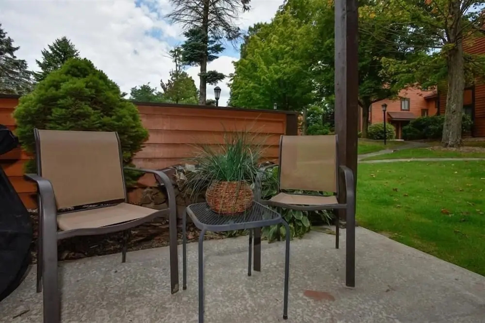 Seven Springs 1 BR Condo, Single Level! by RedAwning