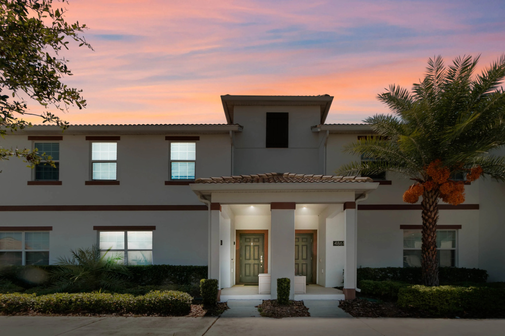 4 Bedroom-3 Bathroom Storey Lake 4863 Rc