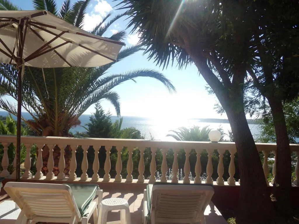 3 Bedrooms Apartment with sea view