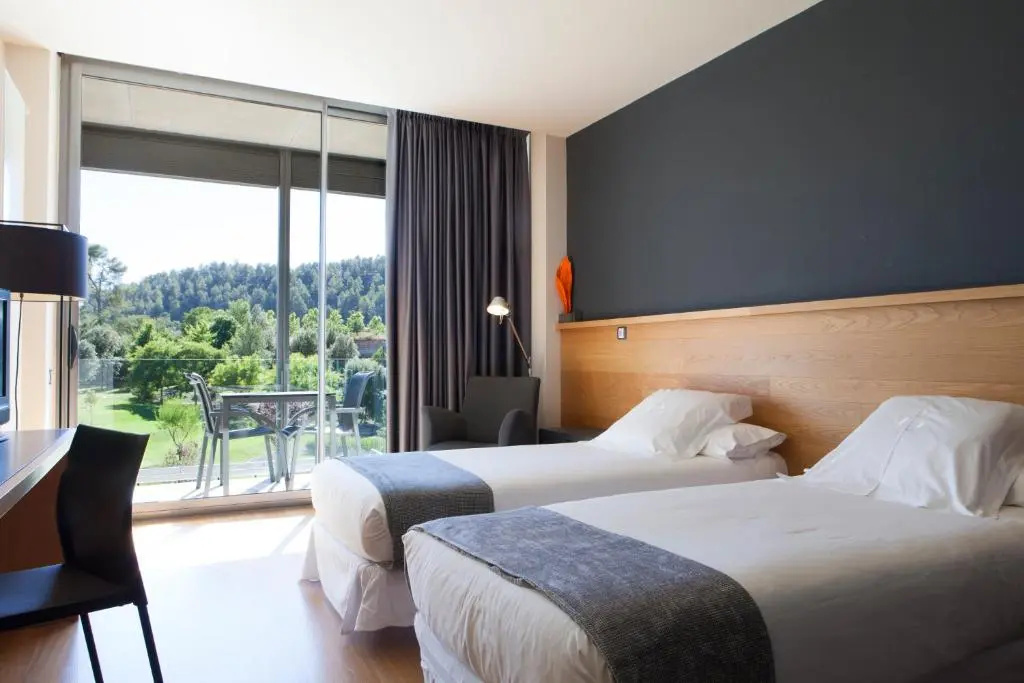 Hotel Món Sant Benet - Chambres