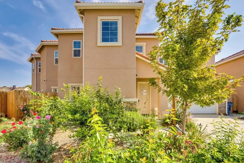 Fresno Home w/ Grill - 9 Mi to Downtown — фото