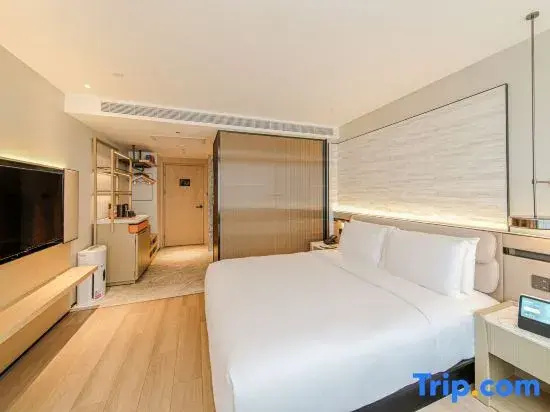 Business Double room (full double bed)