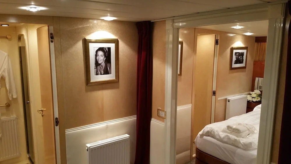 Christina Onassis Yachthotel - Chambres