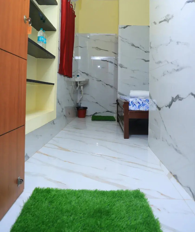 Superior Double room (full double bed)