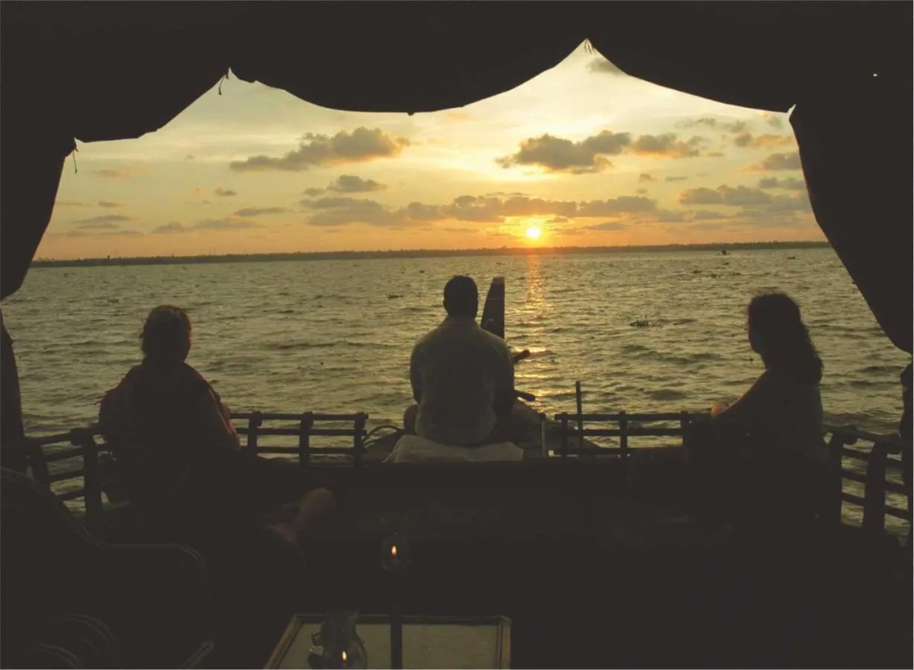 Soma Houseboat - Général