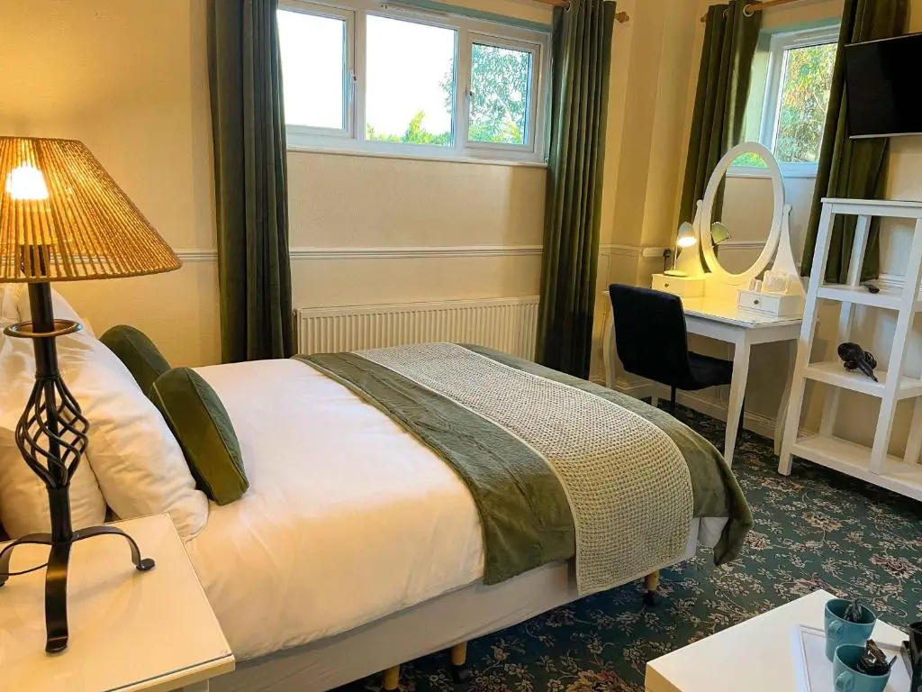 Standard Double room (full double bed)