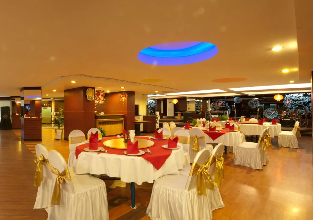 Food & Beverage