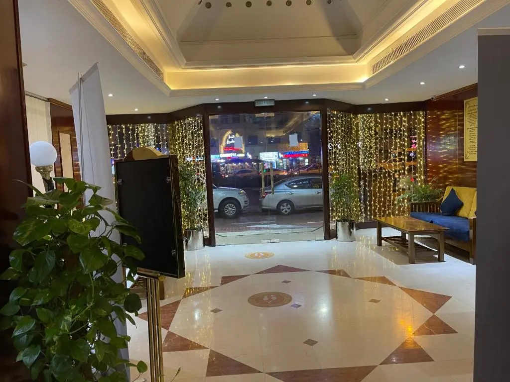 Claridge Hotel 11