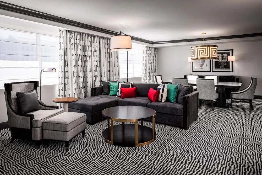 Colosseum Premium Double Suite (full double bed)