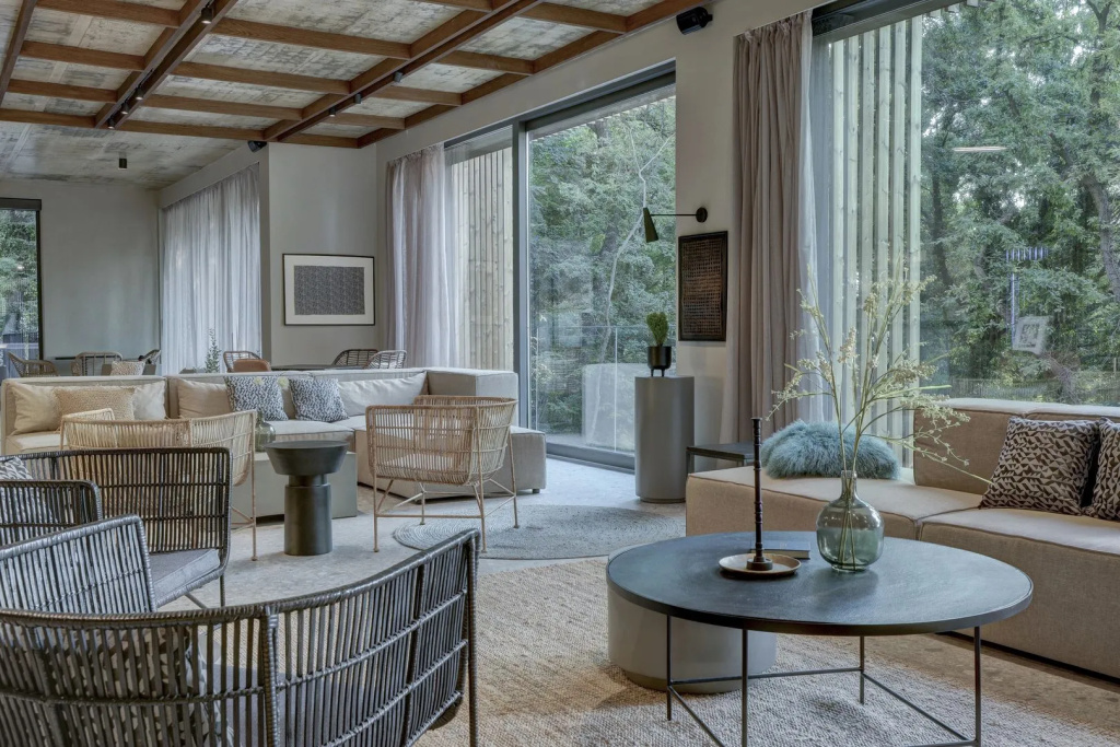 Balcony & Terrace