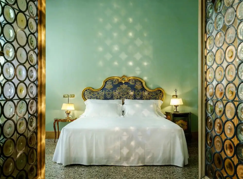 Hotel Locarno — фото
