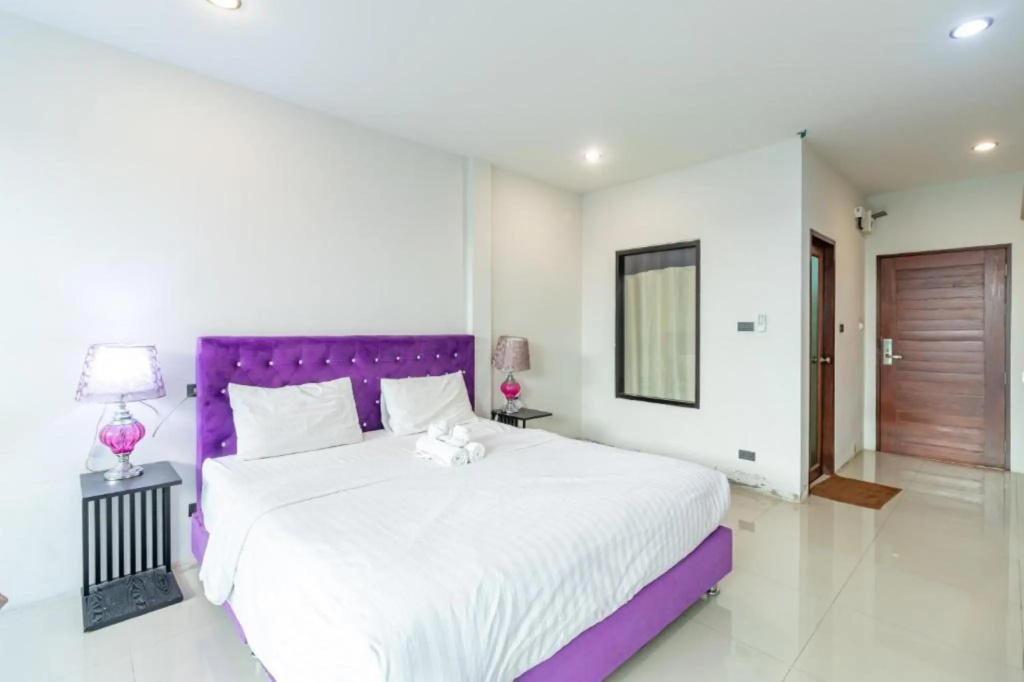 Standard Double room (full double bed)