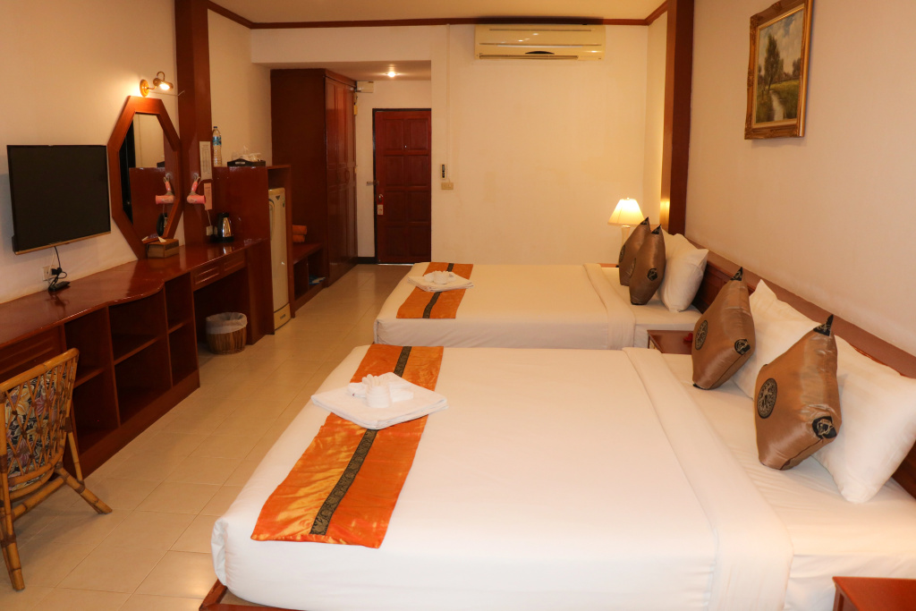 Отель Andaman Seaside Resort в Пхукет (город)