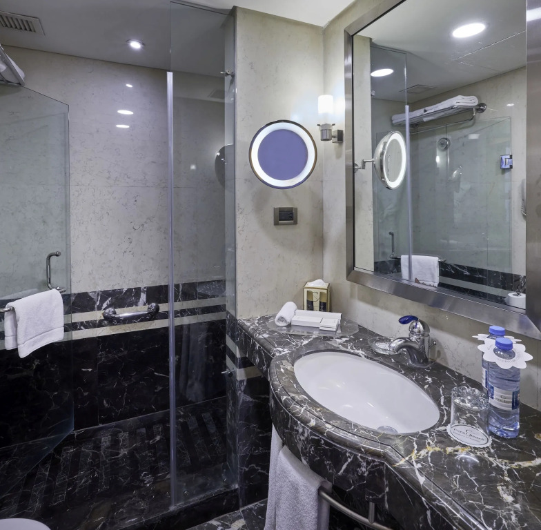 Coral Beach Hotel and Resort Beirut - фото 7