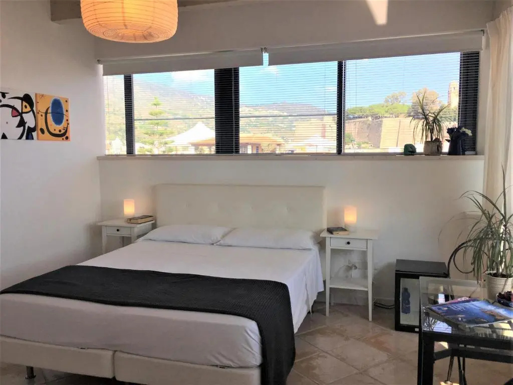 Standard Double room with sea view (full double bed)