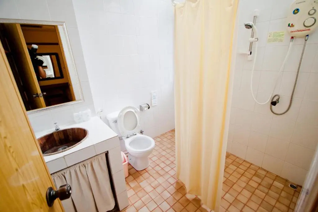 Deluxe Double room (full double bed)