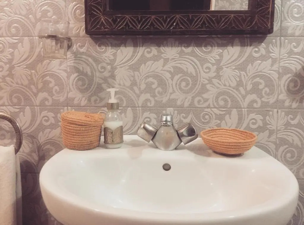 Deluxe Double room (full double bed)