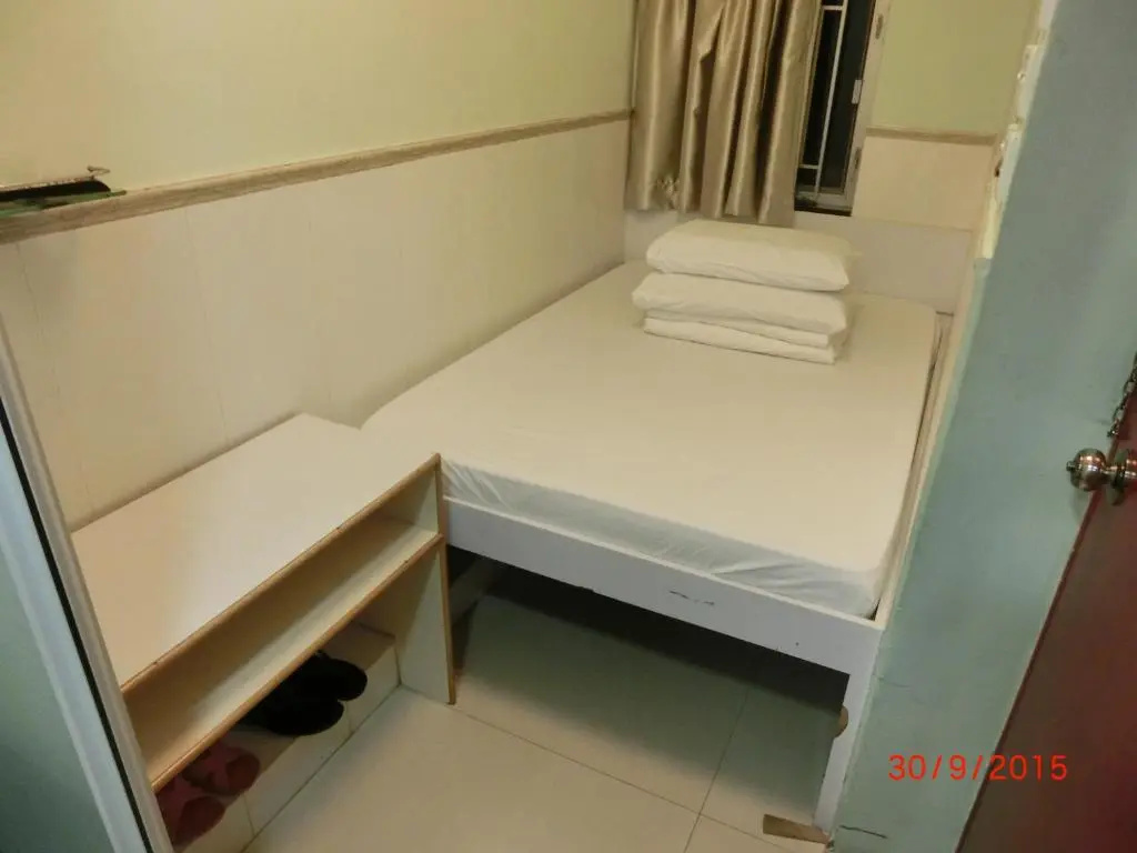Economy room