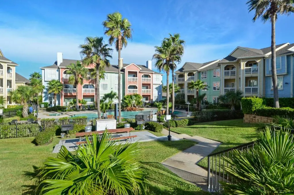 Dawn's Early Light by Ryson Vacation Rentals