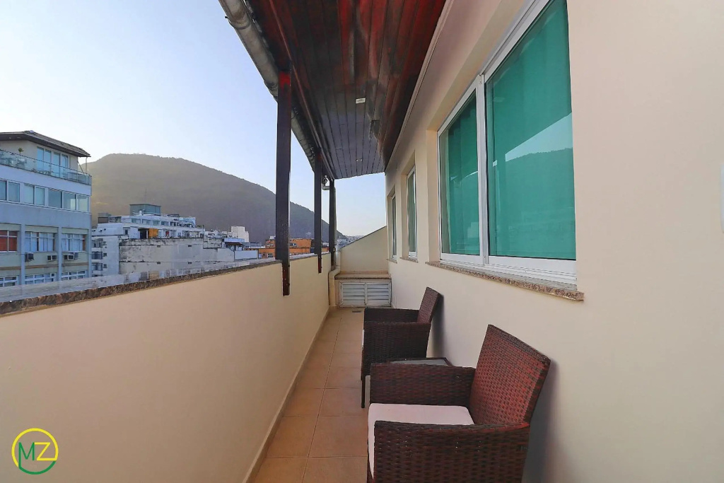 Linda cobertura de 3 quartos em Copacabana com jaccuzzi e terraço em Copacabana!