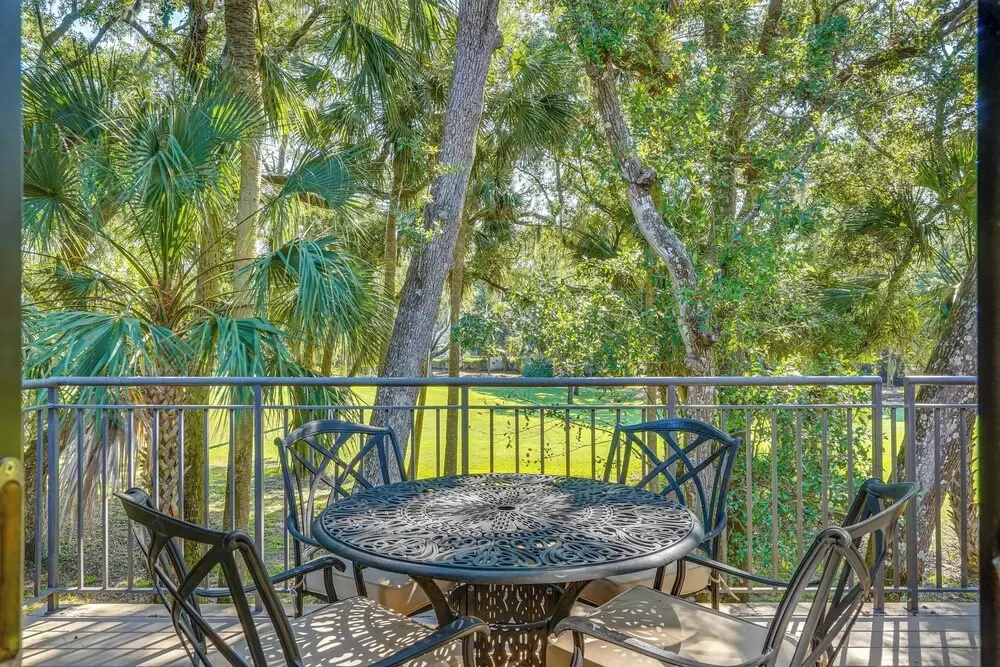 < 1 Mi to Seabrook Island Beach: Golf-view Villa!