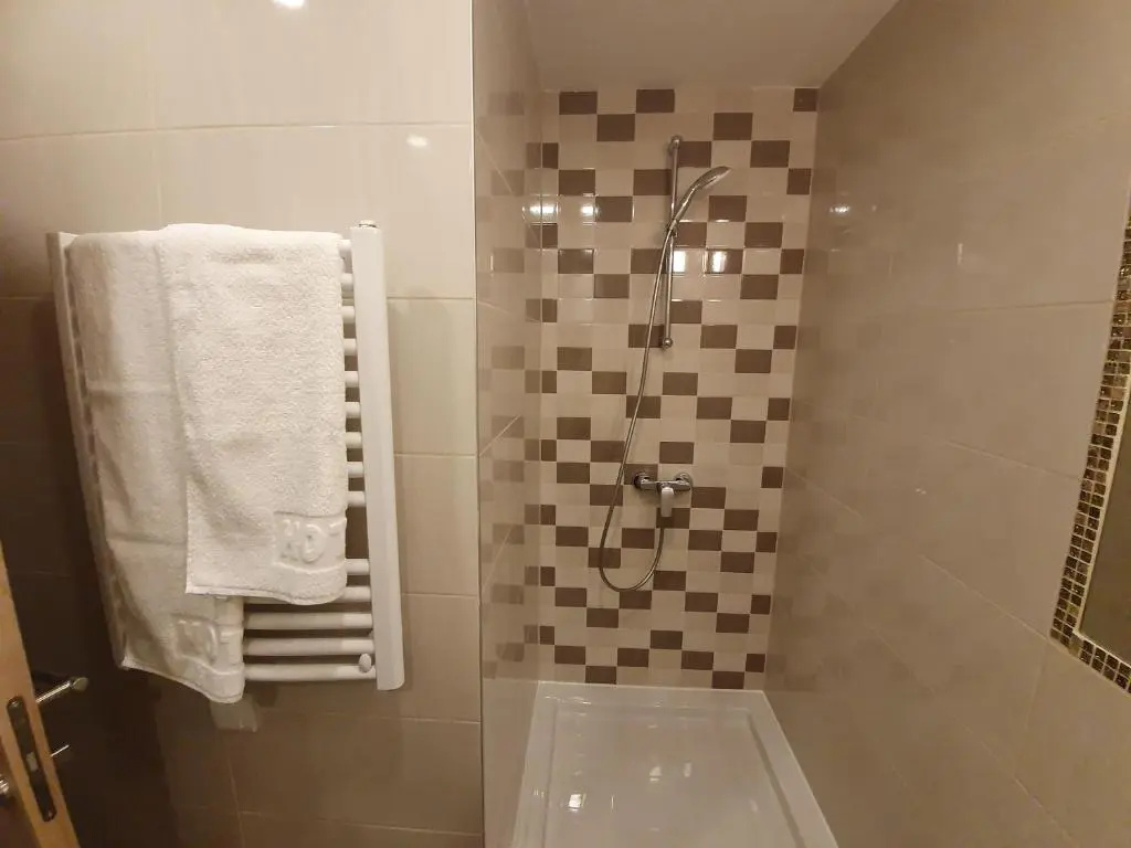 Premium Crown Suites - Chambres