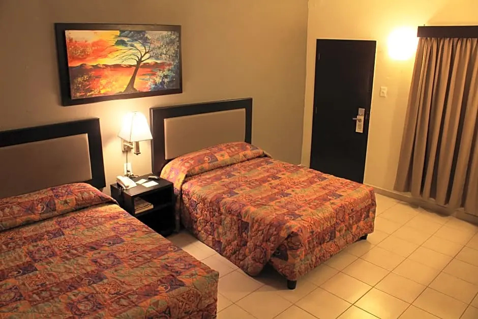 Hotel La Siesta Malecón - Chambres