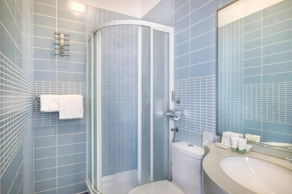 2 Bedrooms Standard Apartment