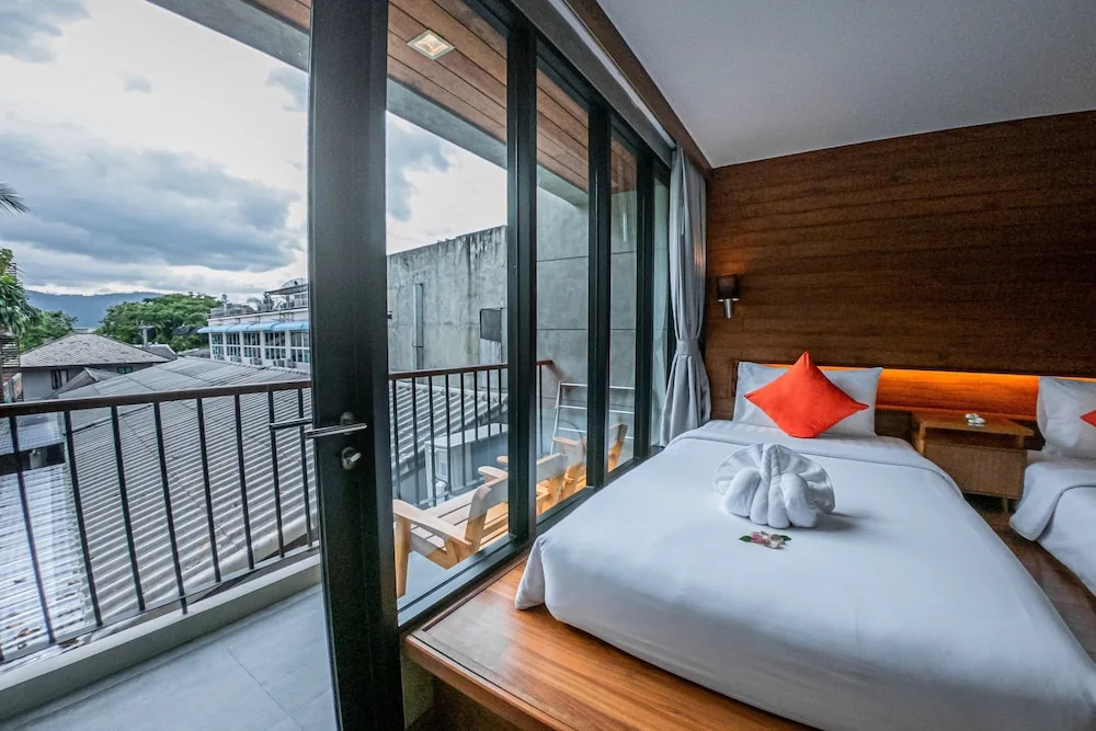 Standard Double room with balcony (full double bed)