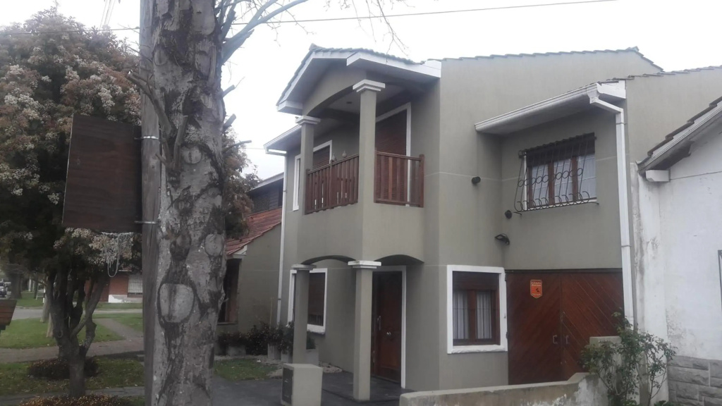 Casa de verano con Pileta, Quincho y Garage Parque Luro MDP