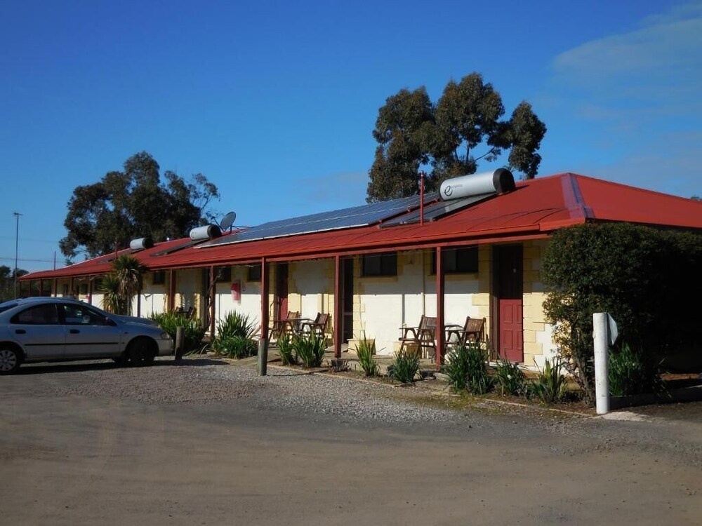 Inglewood Motel and Caravan Park in Inglewood