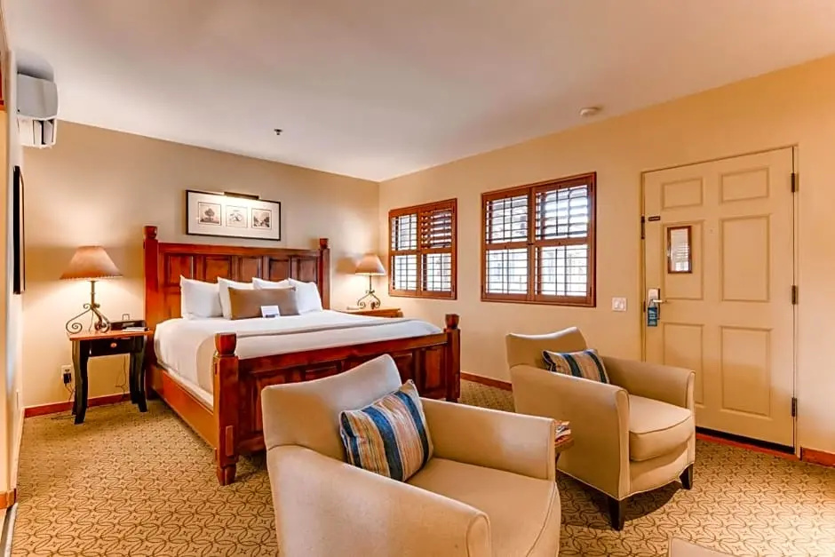 Quadruple Junior Suite