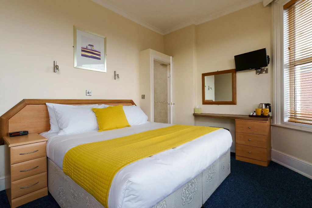 Standard Double room (full double bed)