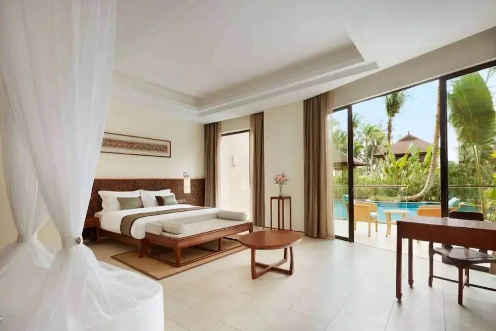 Standard Double room with pool view (full double bed)