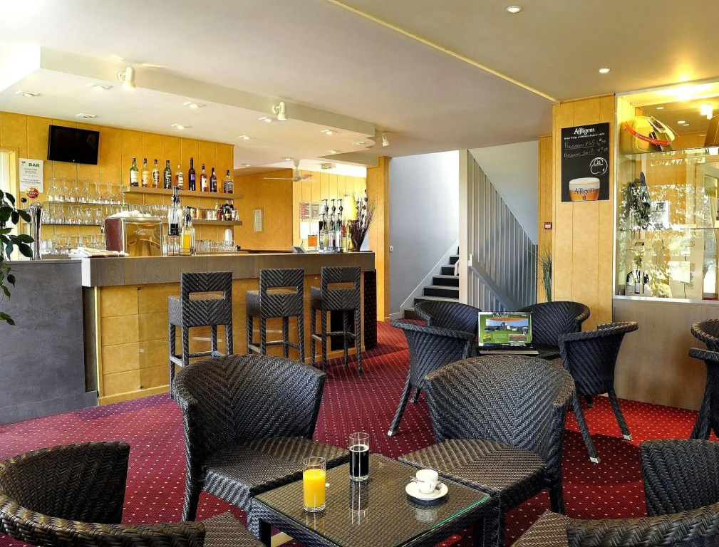 Hotel photo 12