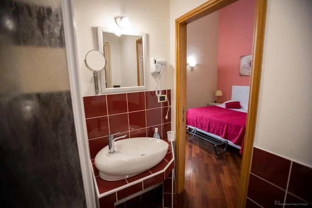 Standard Double room (full double bed)
