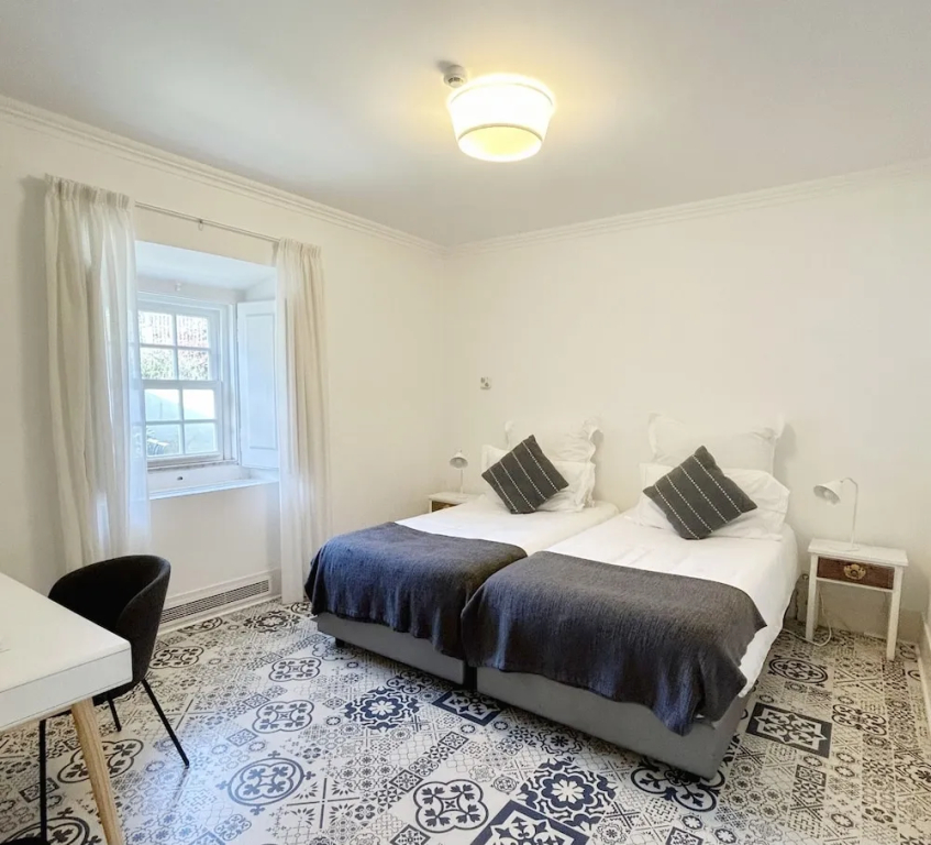 經典雙人房，配有雙人床