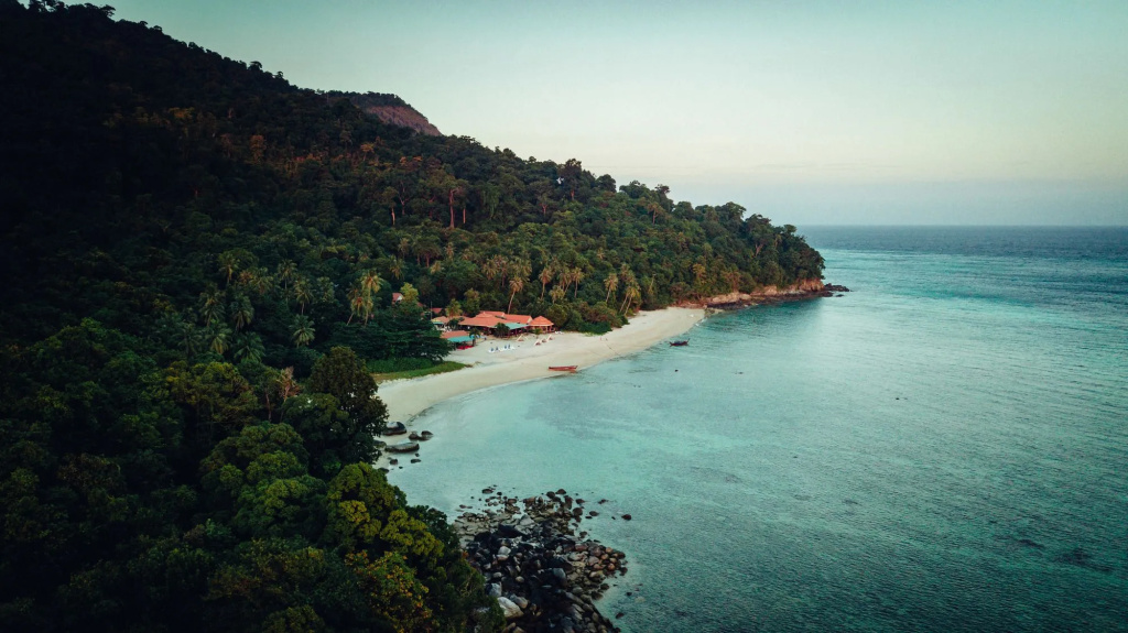 Beach & Waterfront
