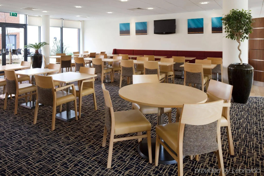 Holiday Inn Express Cheltenham by IHG - Général